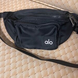- ALO Yoga Black bumbag nwot